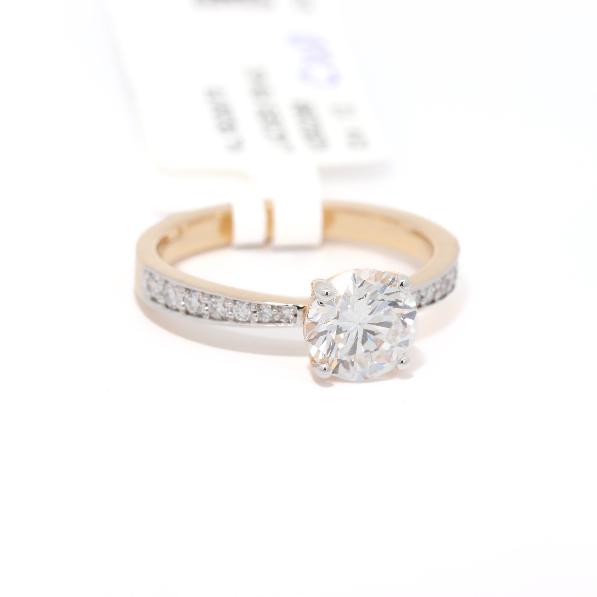 1 Carat Round Diamond Ring in Yellow Gold