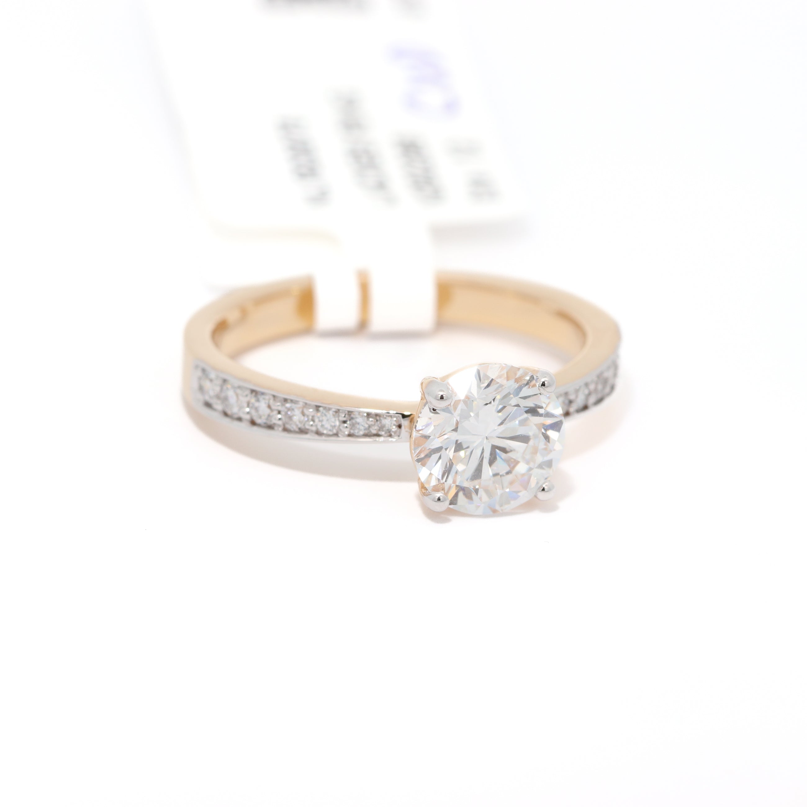 1 Carat Round Diamond Ring in Yellow Gold