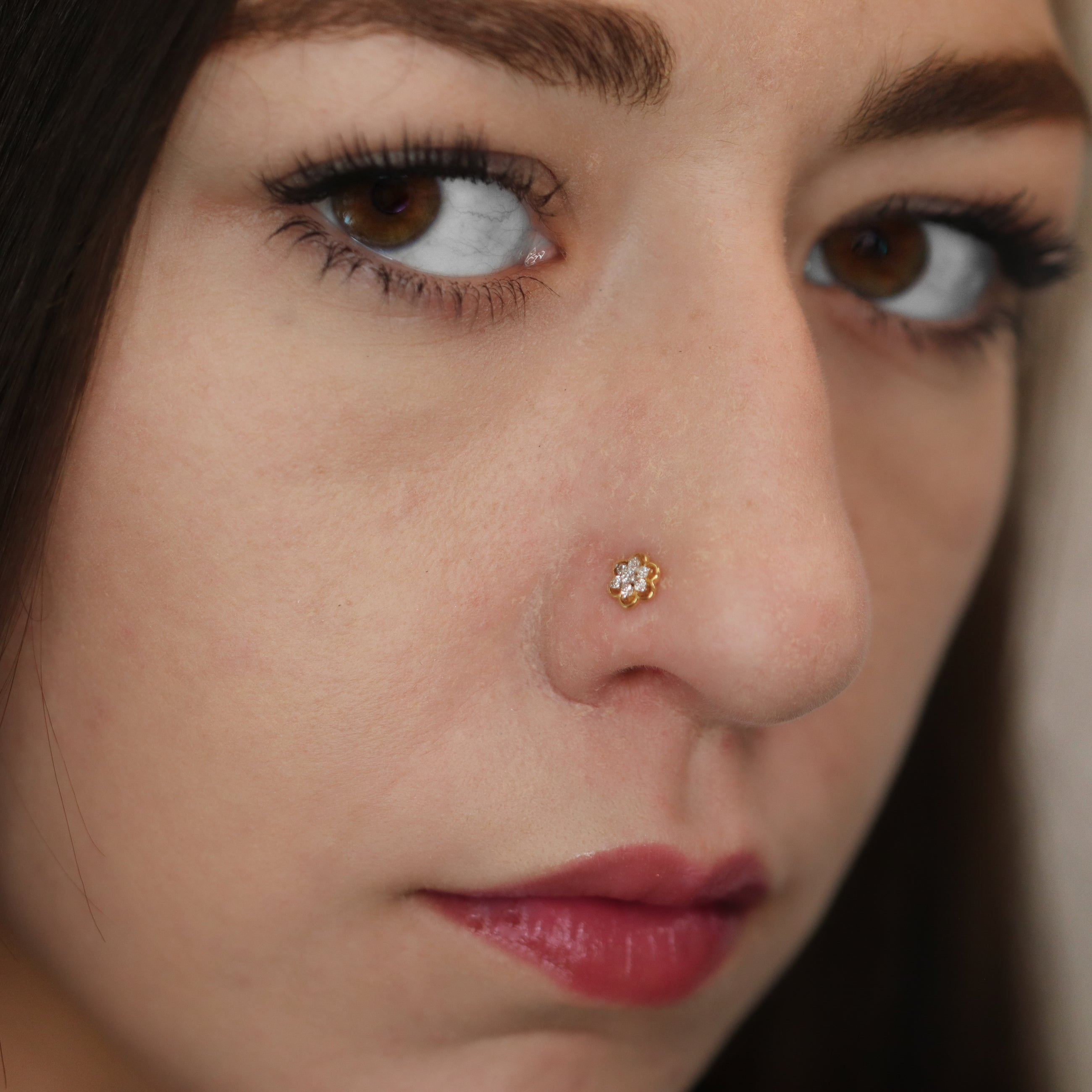 Floral Nosepin with Diamonds (18K)