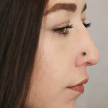 Green Emerald Nose Pin (18K)