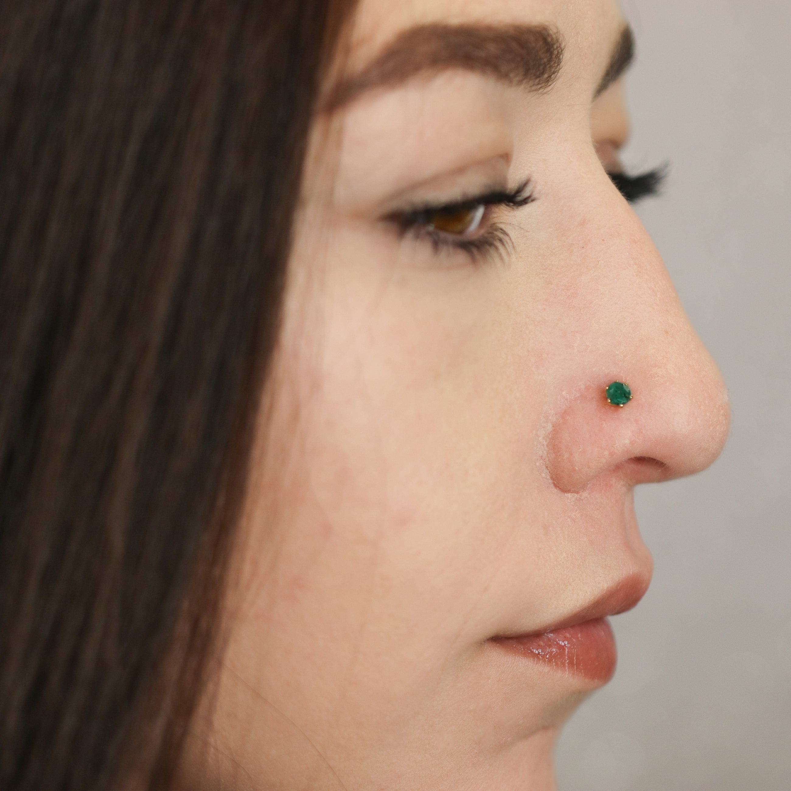 Green Emerald Nose Pin (18K)