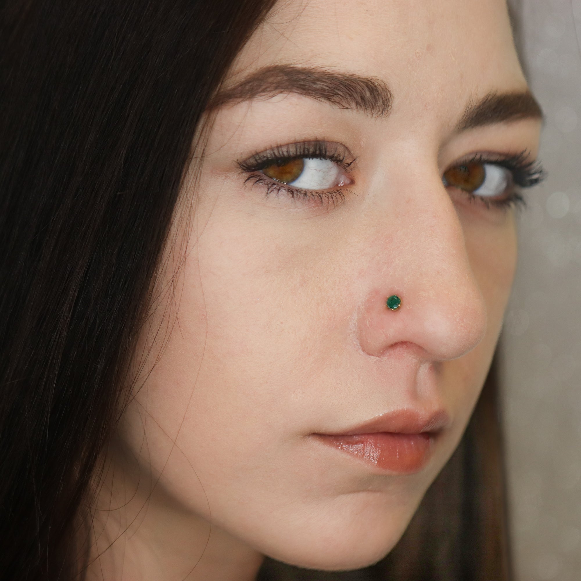 Green Emerald Nose Pin (18K)