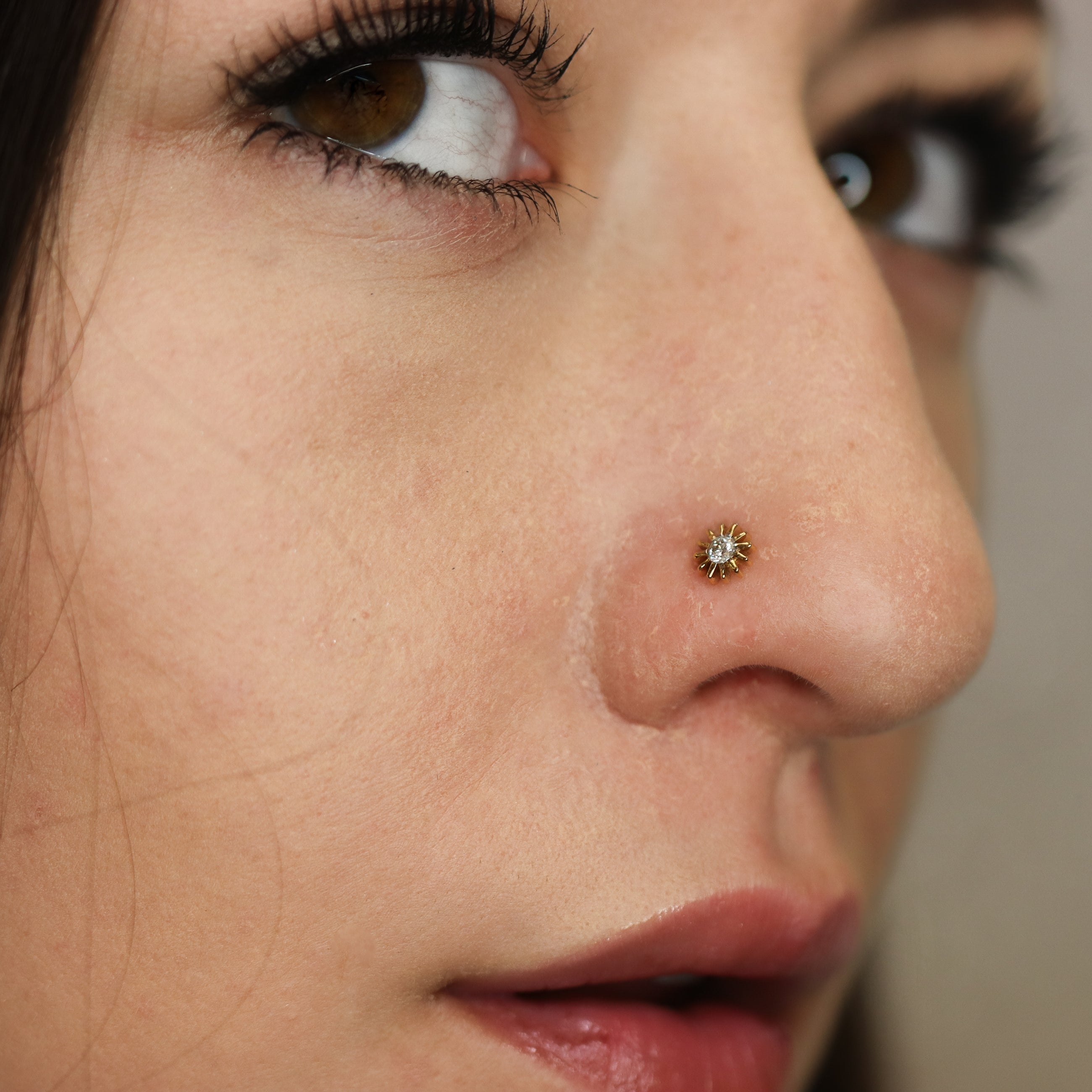 The Sun Nosepin with Diamond (18K)