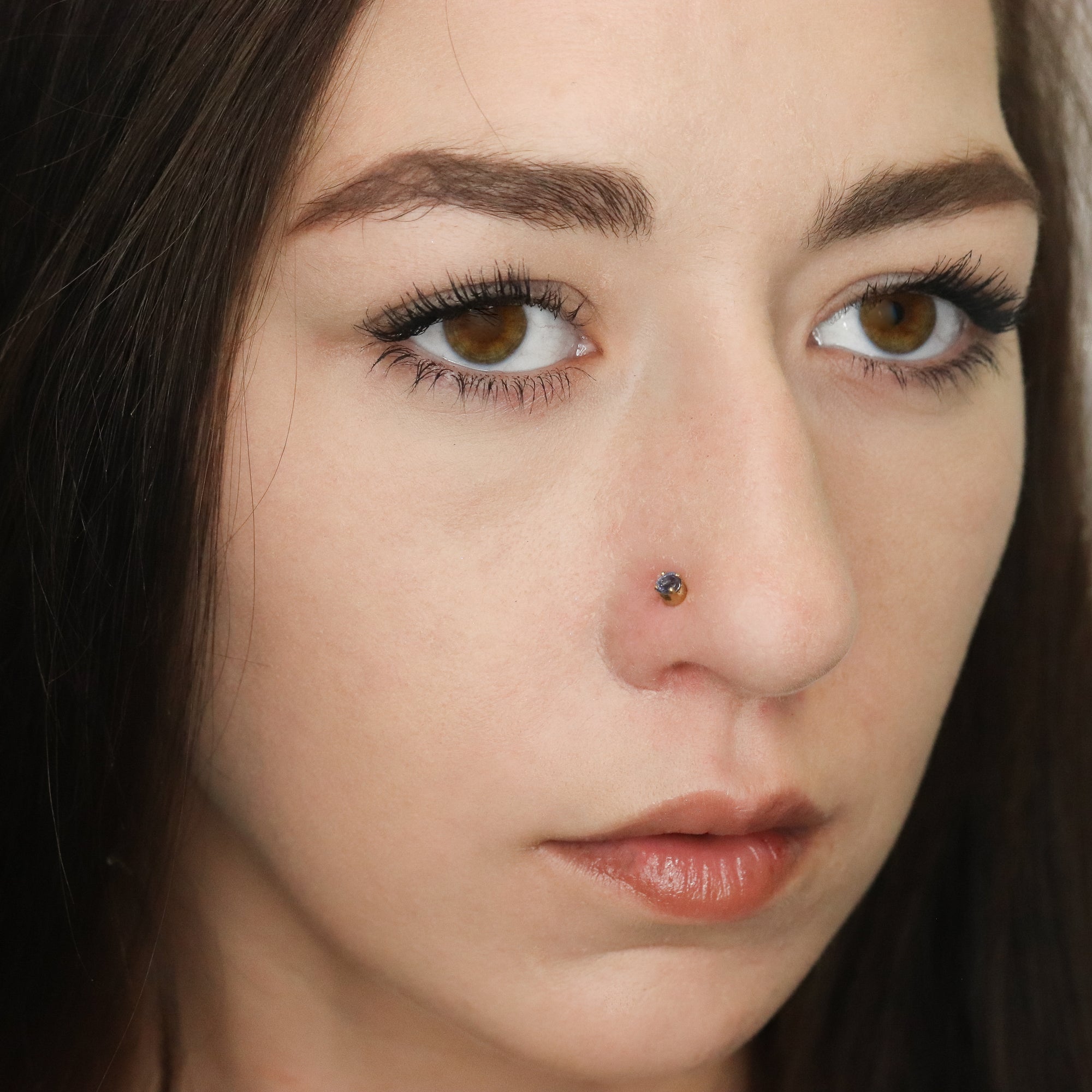 Deep Blue Nose Pin (18K)