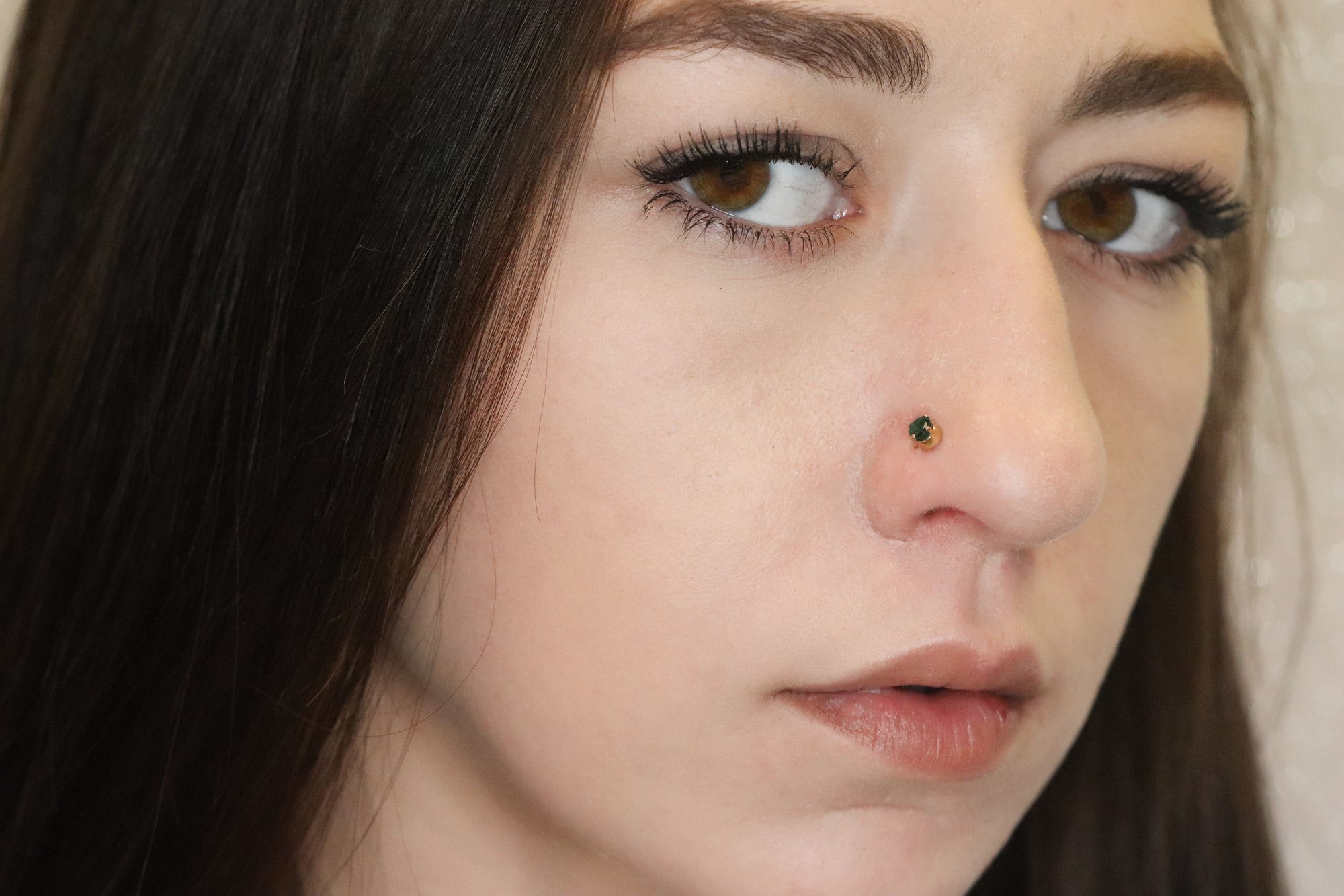 Emerald Green Nose Pin (18K)