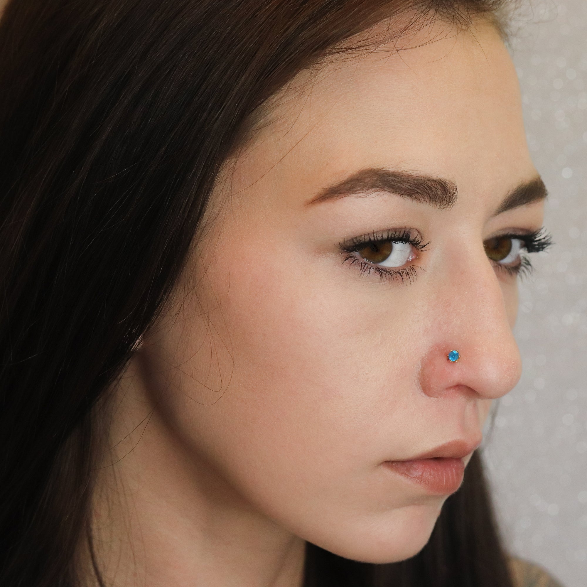 Light Blue Nose Pin (18K)