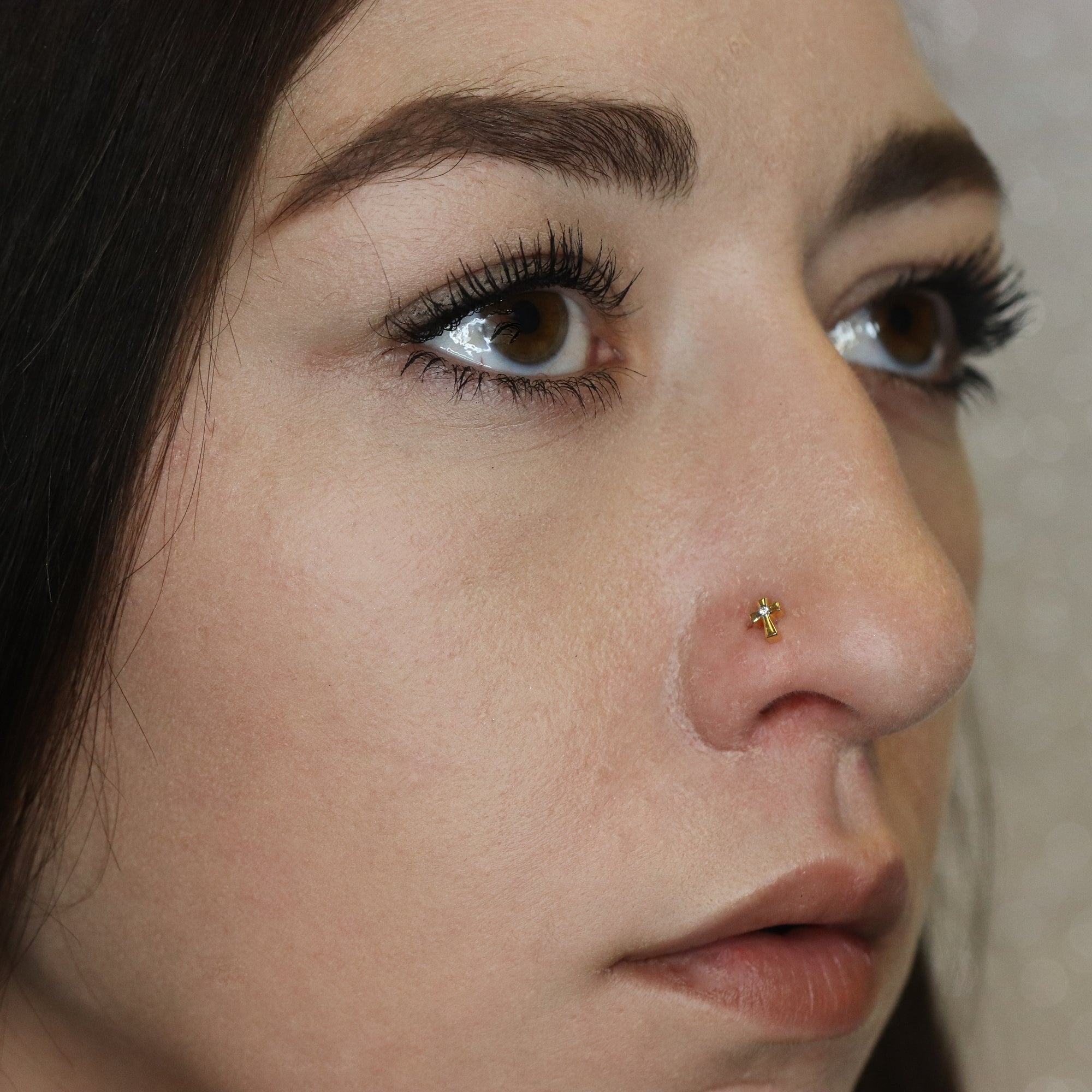 Crucifix Diamond Nose Pin (18K)