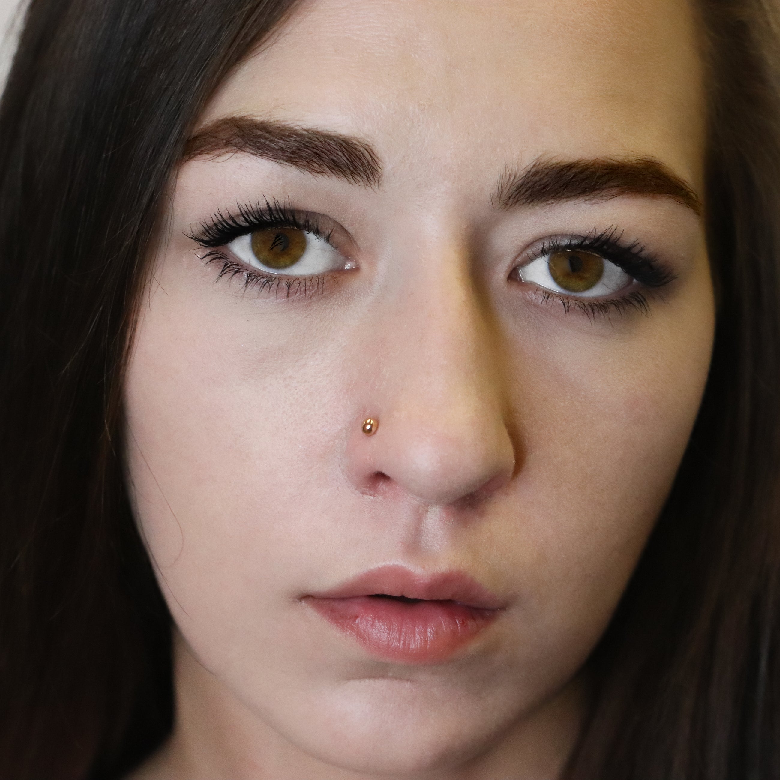 Minimalist Gold Nose Stud (18K)