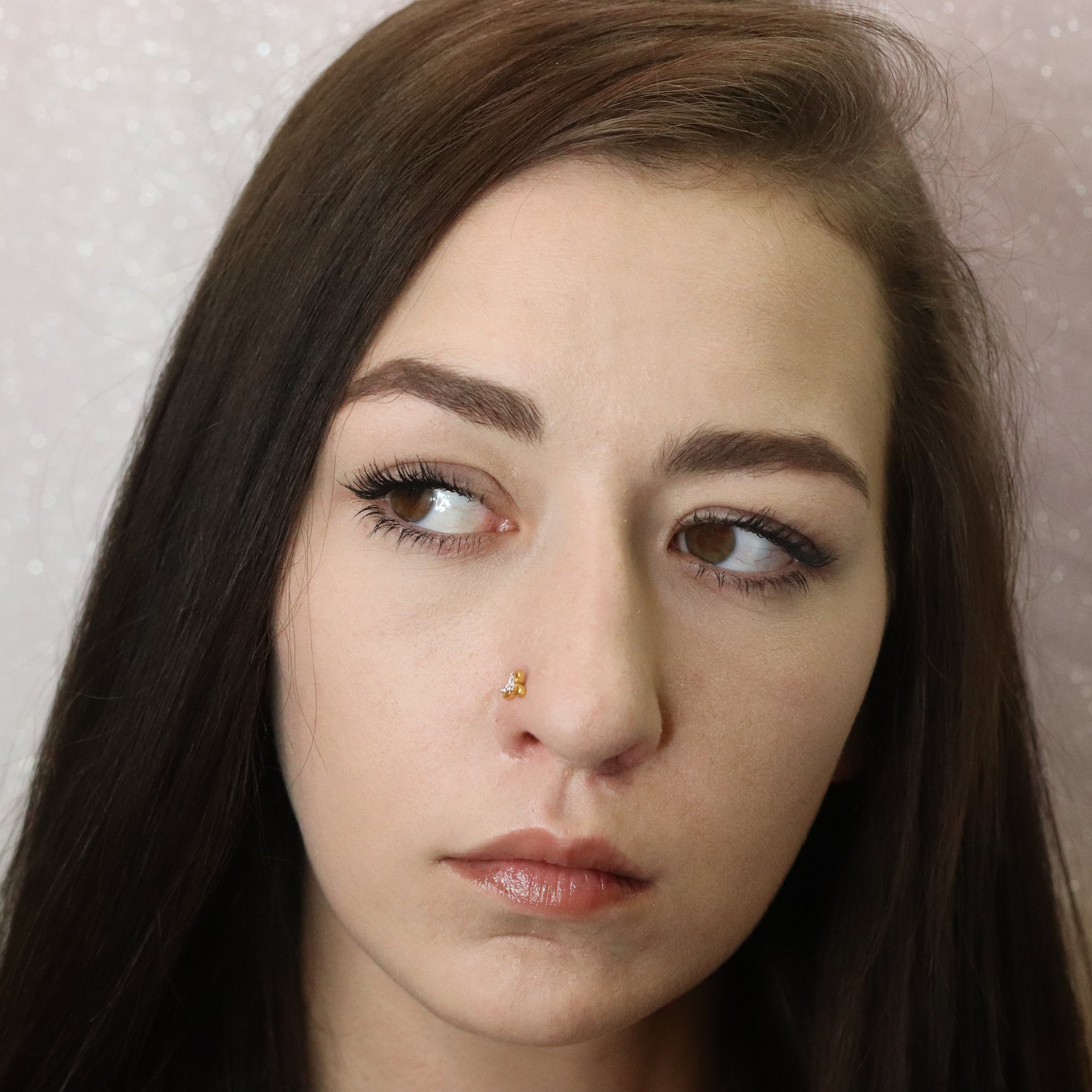 Cloverleaf Nose Pin with Diamonds (18K)