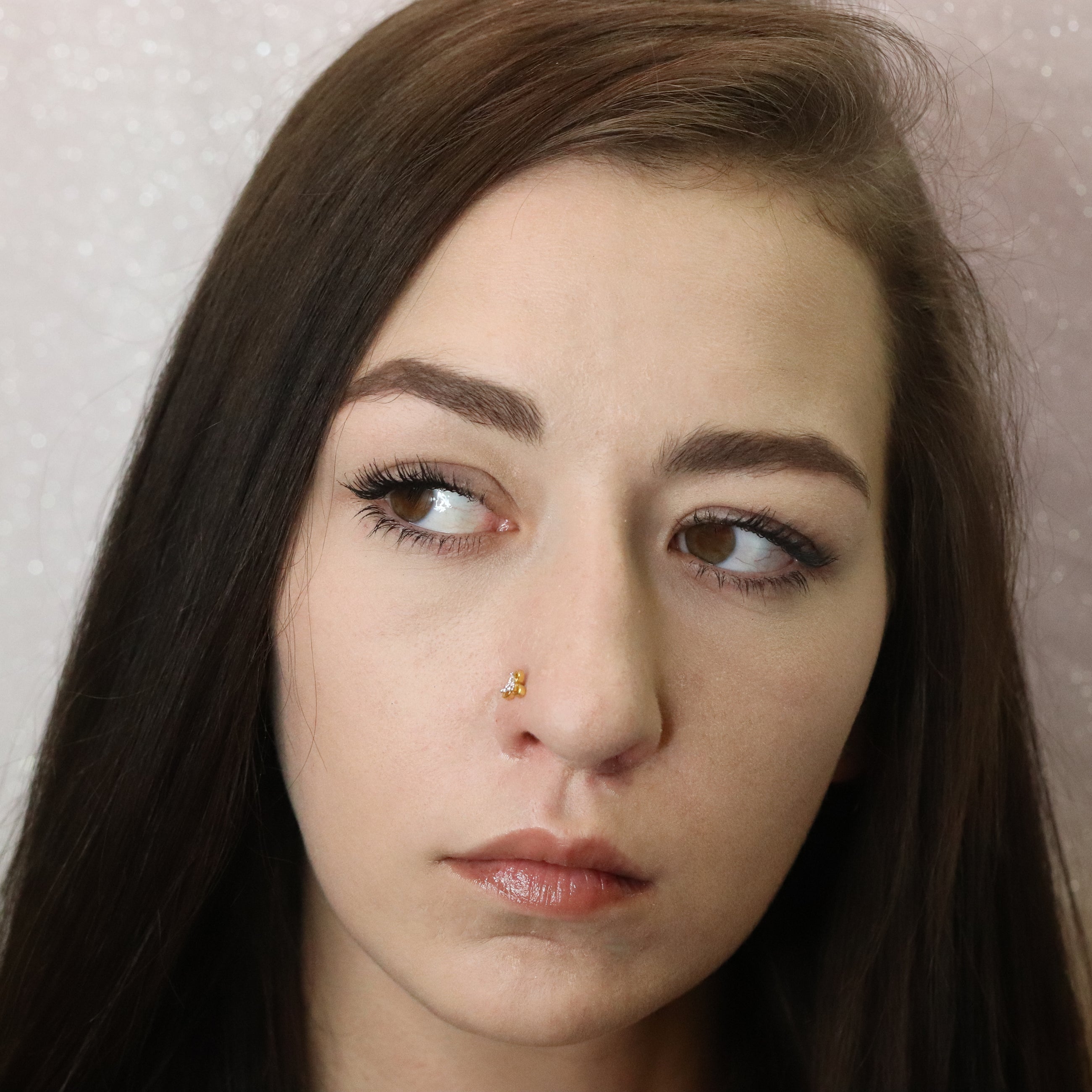 Cloverleaf Nose Pin with Diamonds (18K)