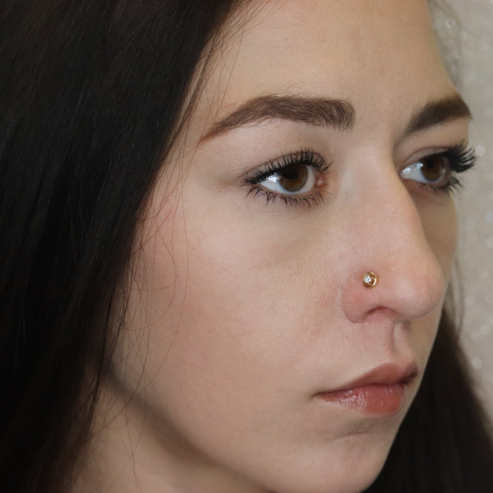 Minimalist Nose Pin with Diamonds (18K)