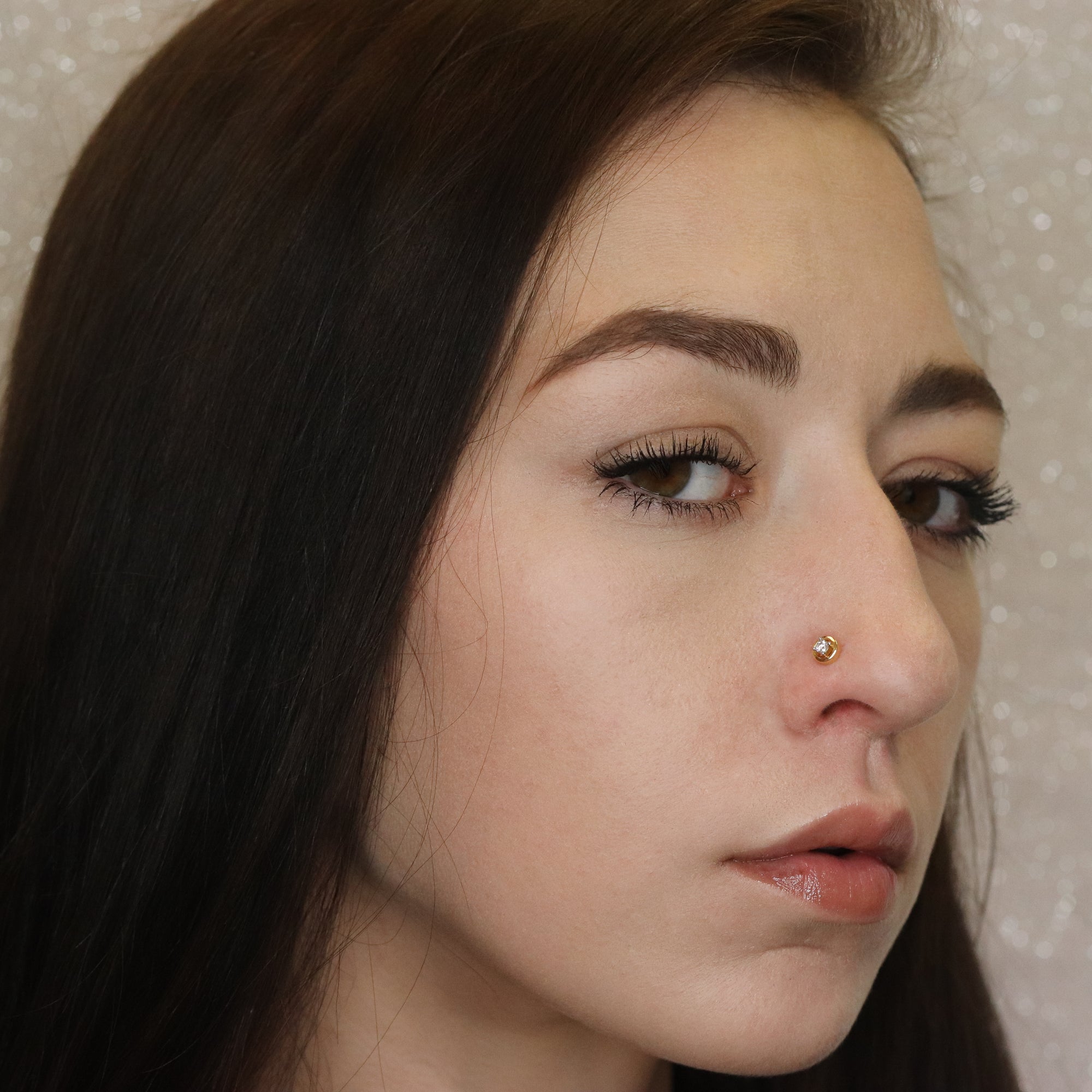Minimalist Nose Pin with Diamonds (18K)