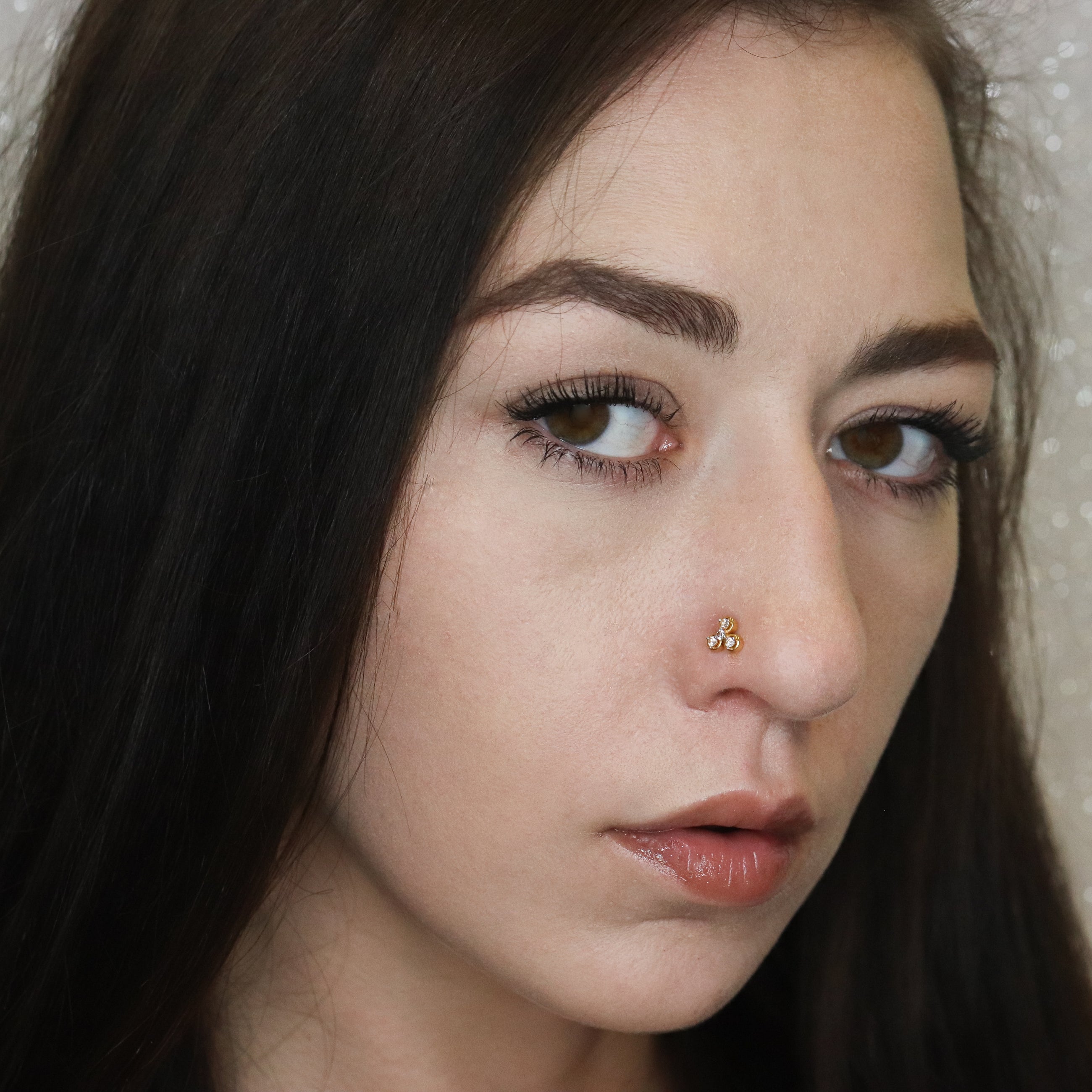 Cloverleaf Nose Pin with 4 Diamonds (18K)