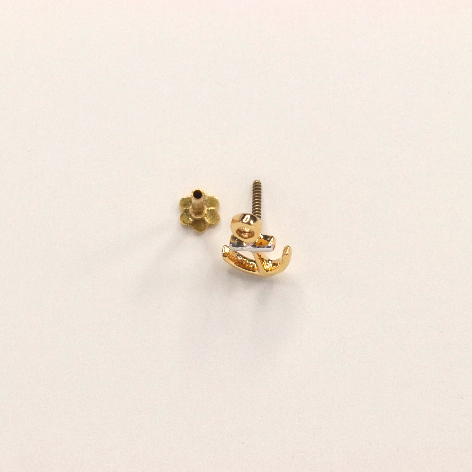 Anchor Nose Pin (18K)