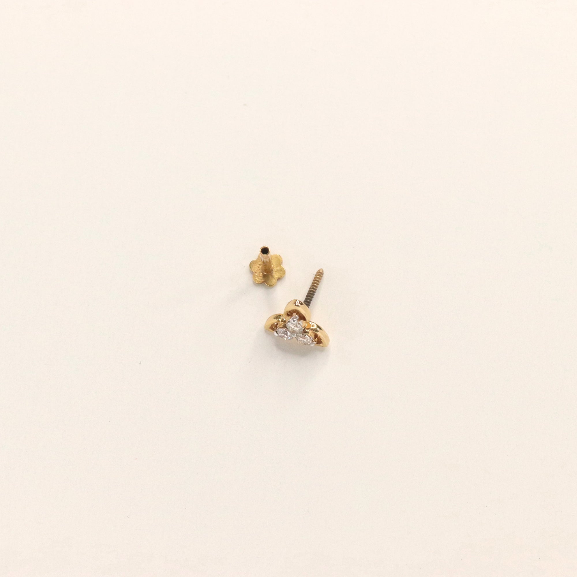 Cloverleaf Diamond Nose Pin (18K)