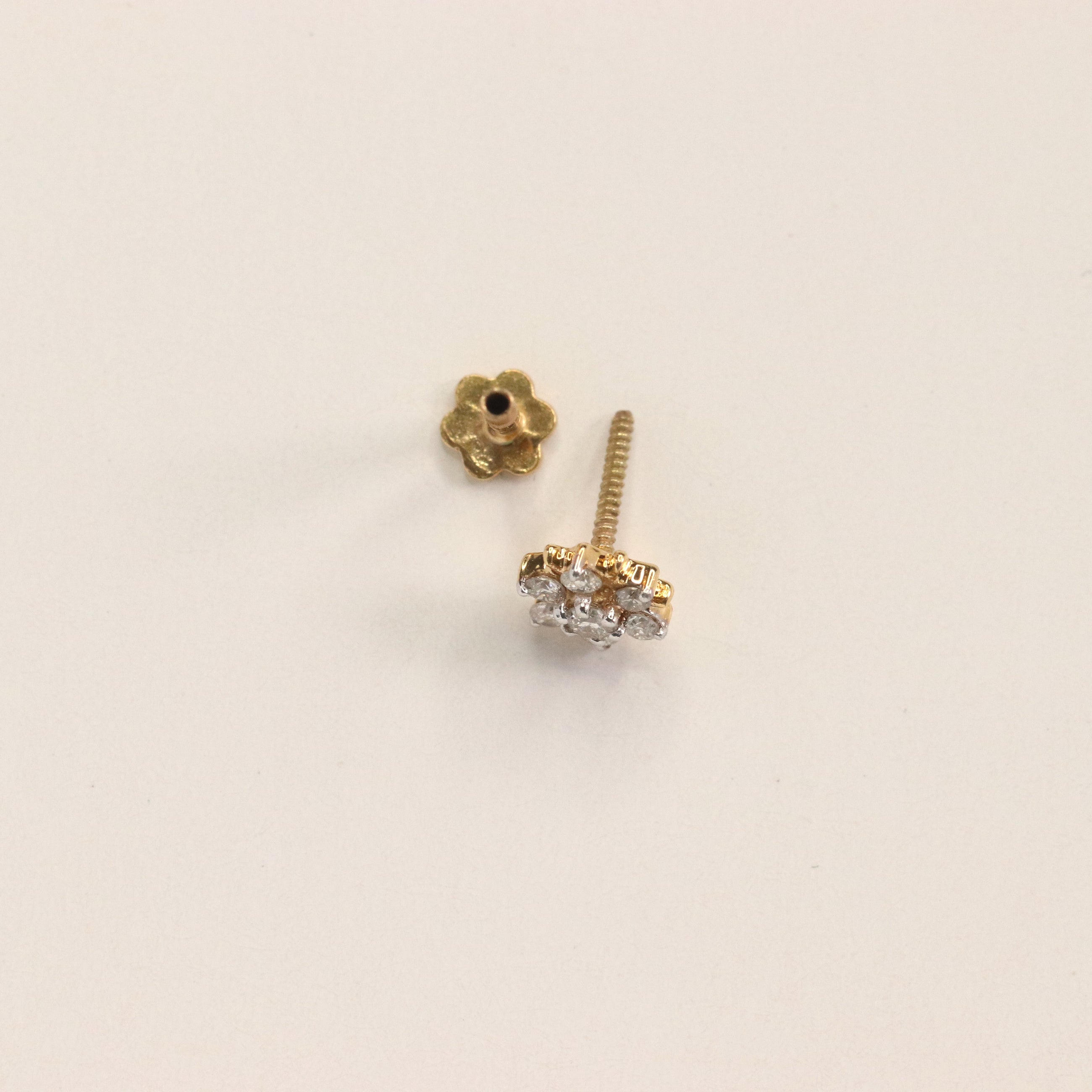 Floral Nosepin with Diamonds (18K)