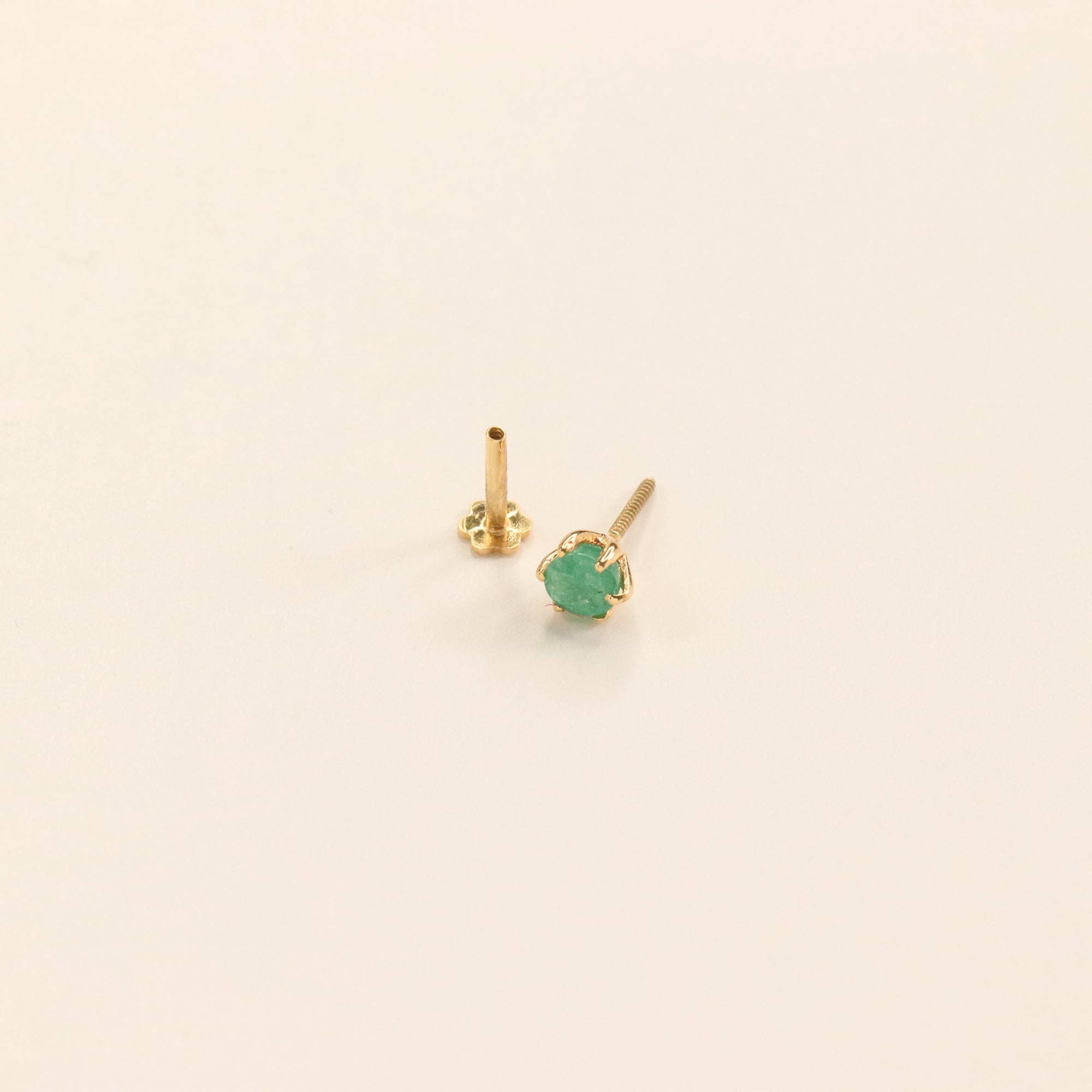 Green Emerald Nose Pin (18K)