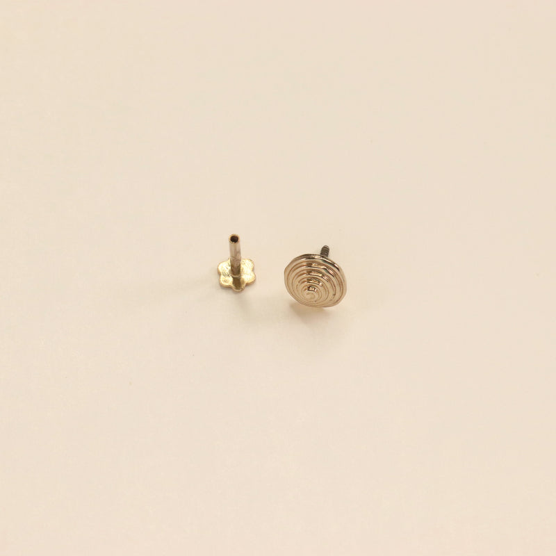 Gold Nose Pin (18K)