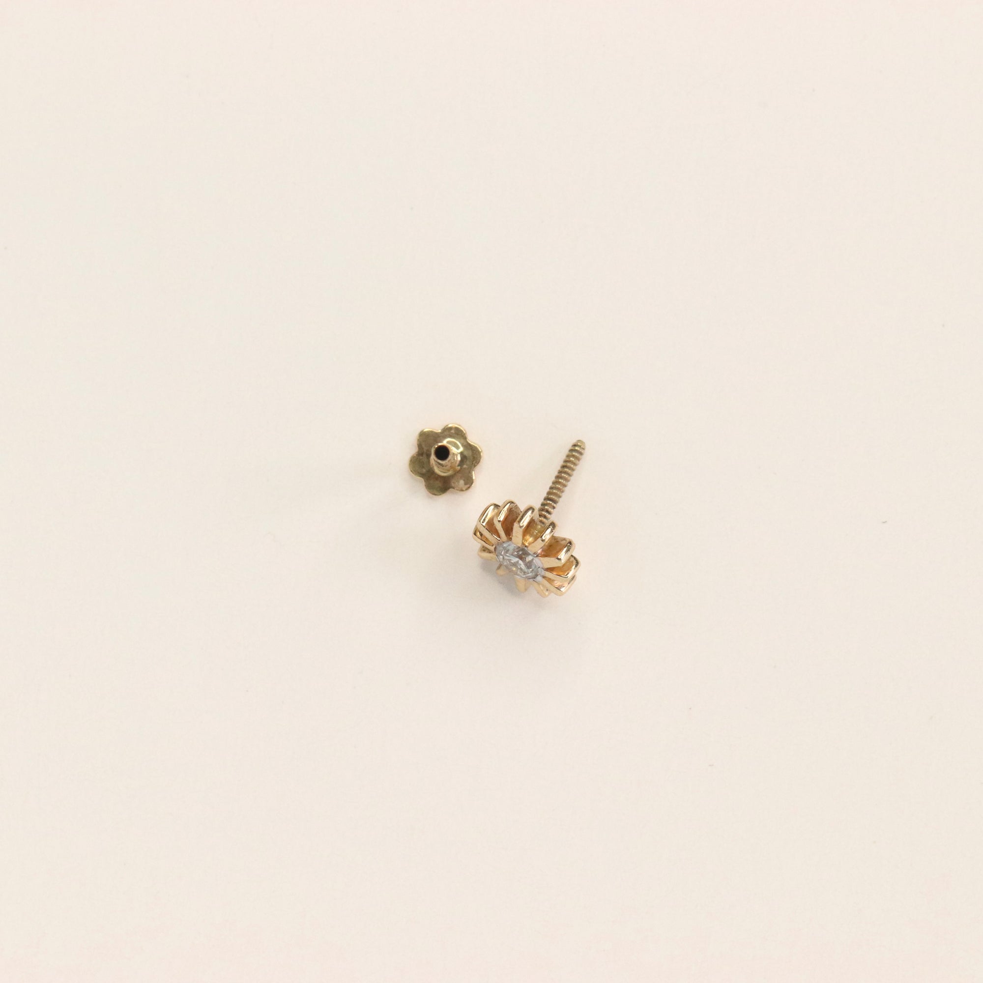 The Sun Nosepin with Diamond (18K)
