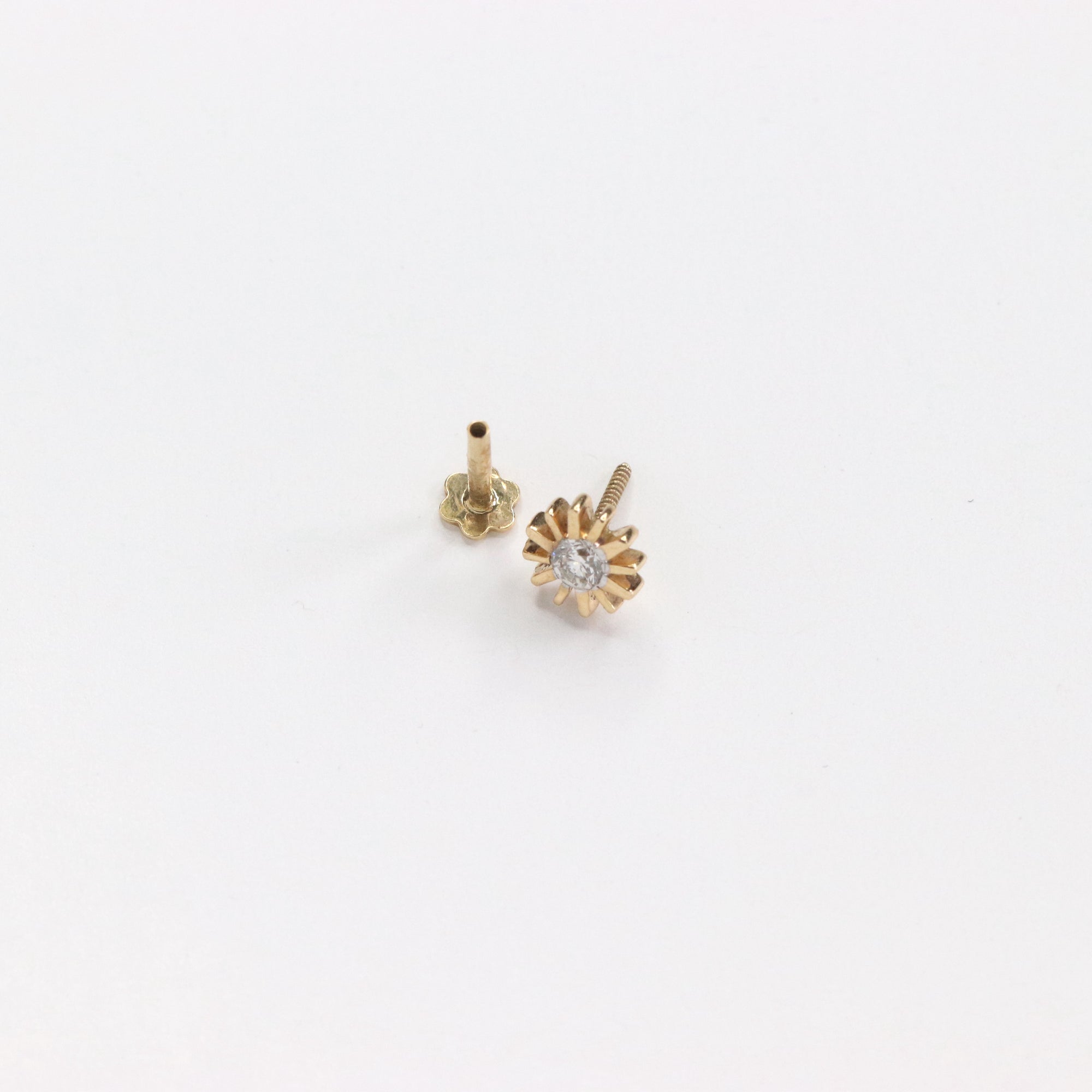 The Sun Nosepin with Diamond (18K)