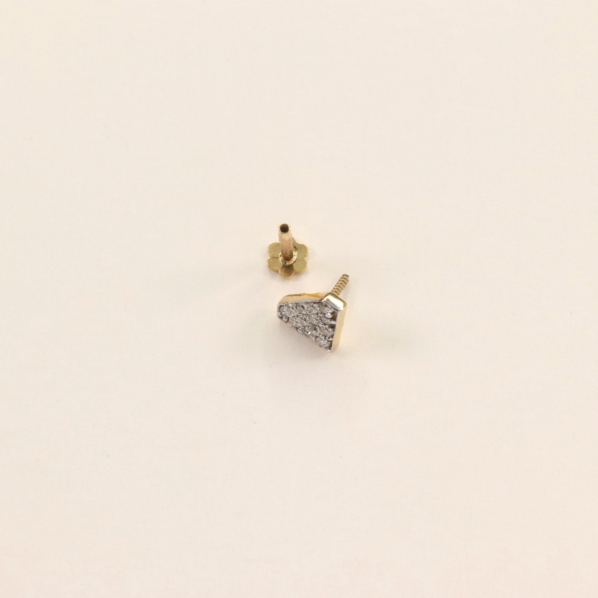 Diamond Nose Pin (18K)