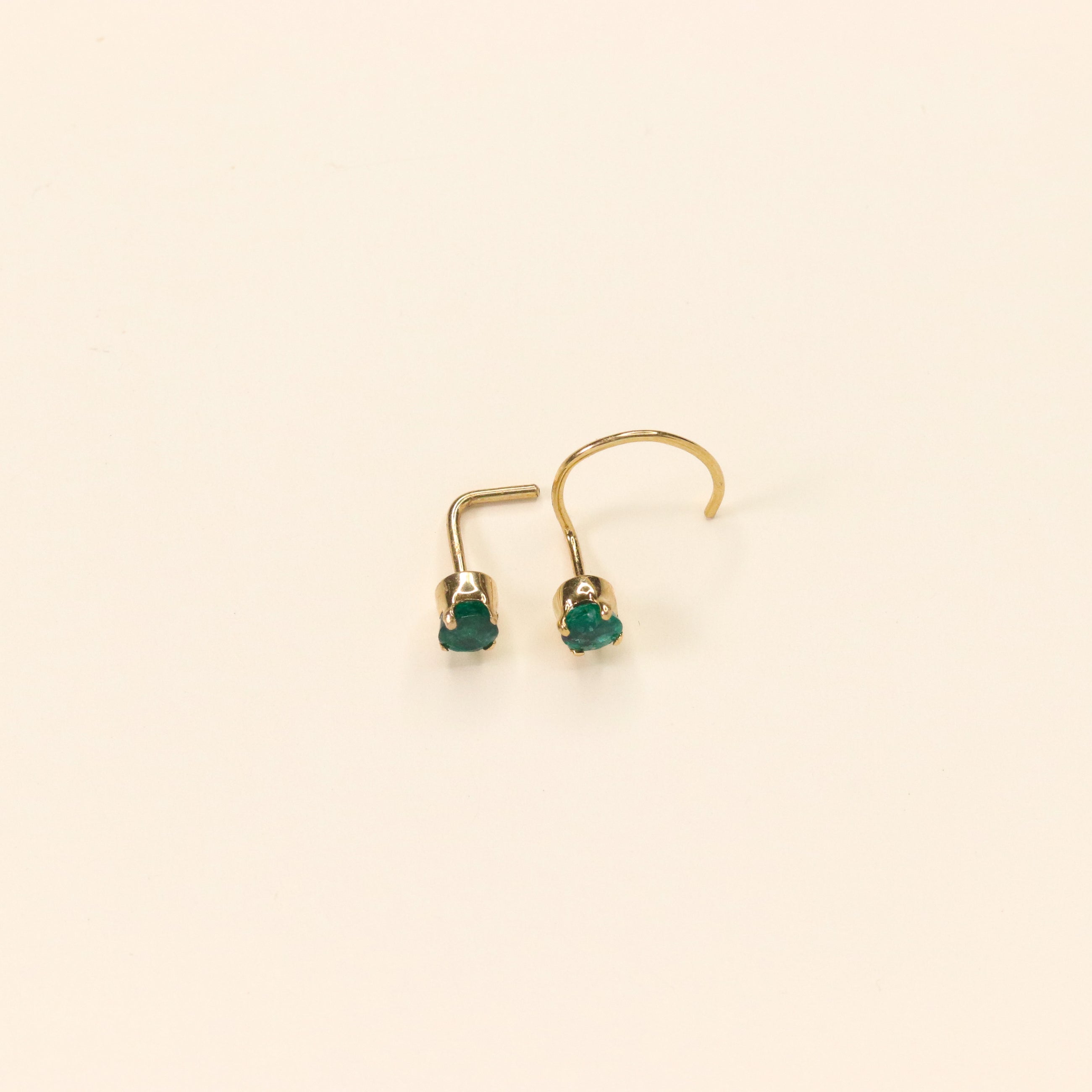 Emerald Green Nose Pin (18K)