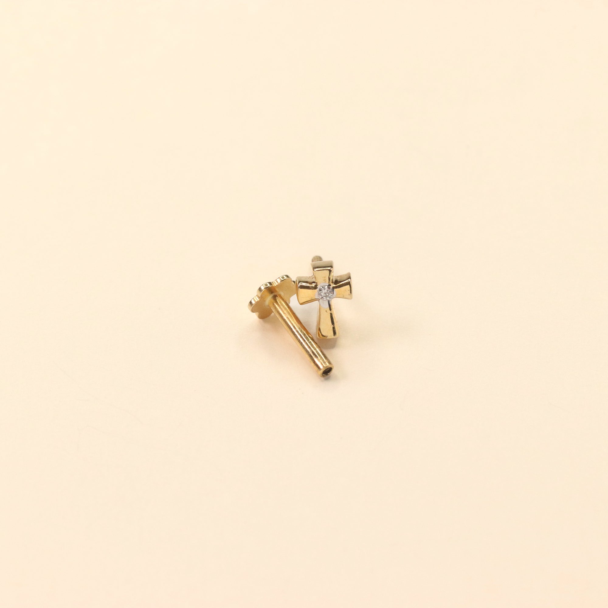 Crucifix Diamond Nose Pin (18K)