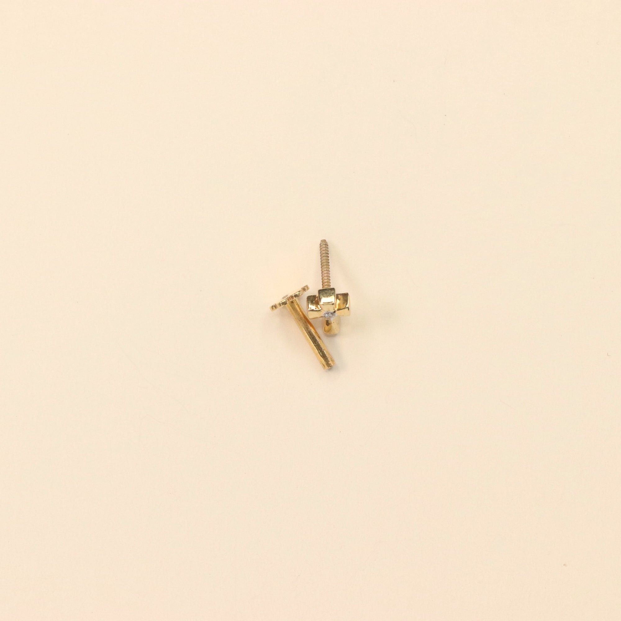 Crucifix Diamond Nose Pin (18K)