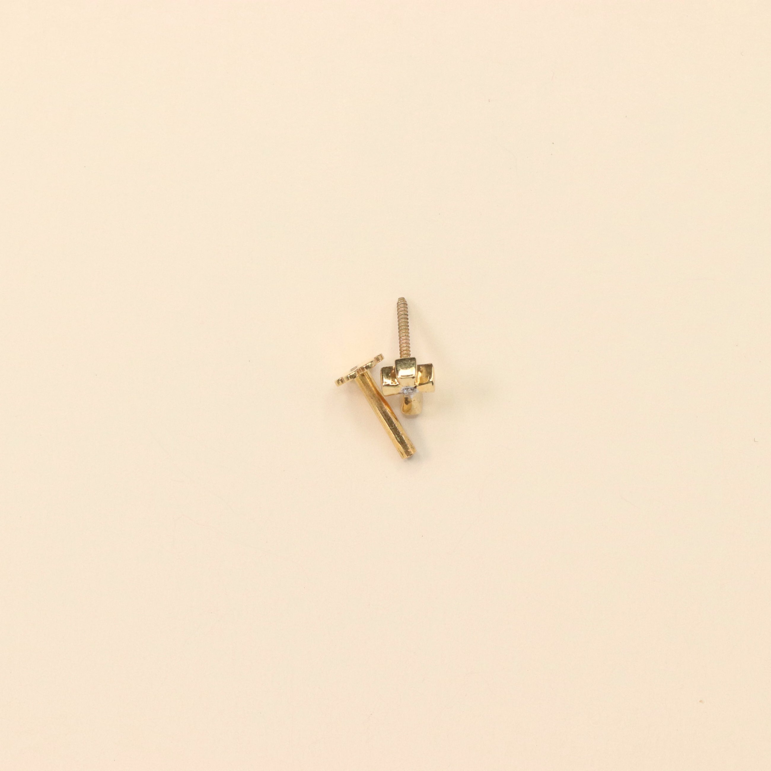 Crucifix Diamond Nose Pin (18K)