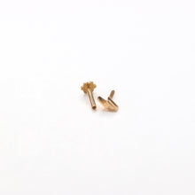 Lightning Bolt Nose Stud (18K)