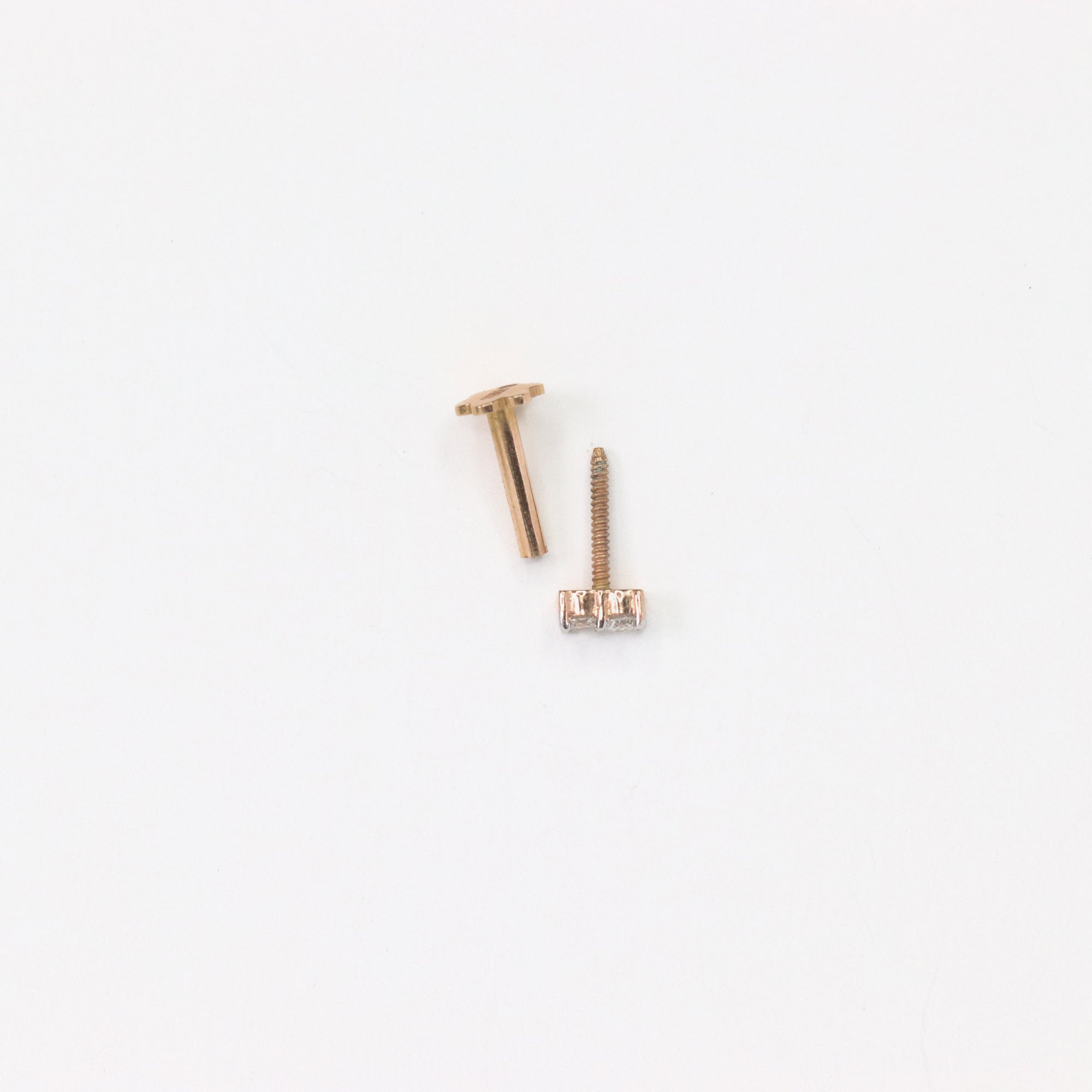 Dual Diamond Nose Stud (18K)