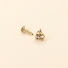 Heart Nose Pin with Diamonds (18K)