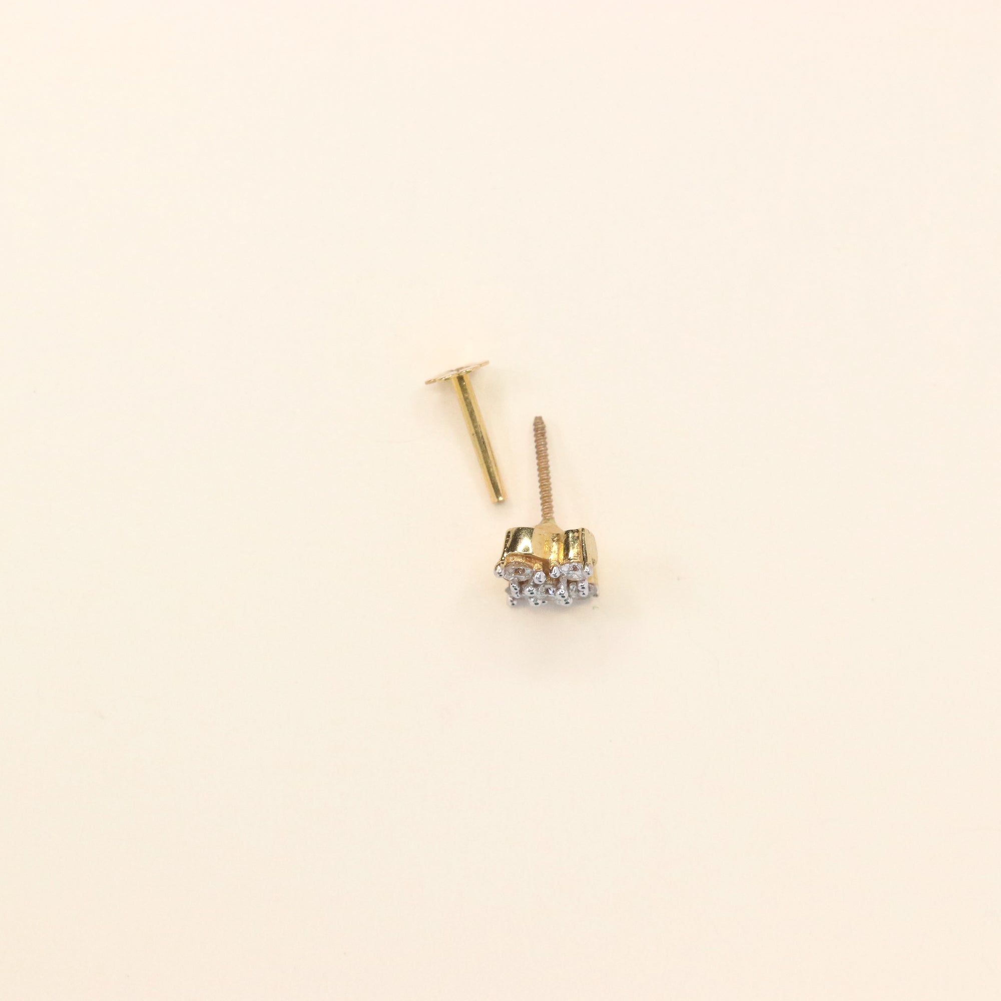 Butterfly Nose Pin with Diamonds (18K)