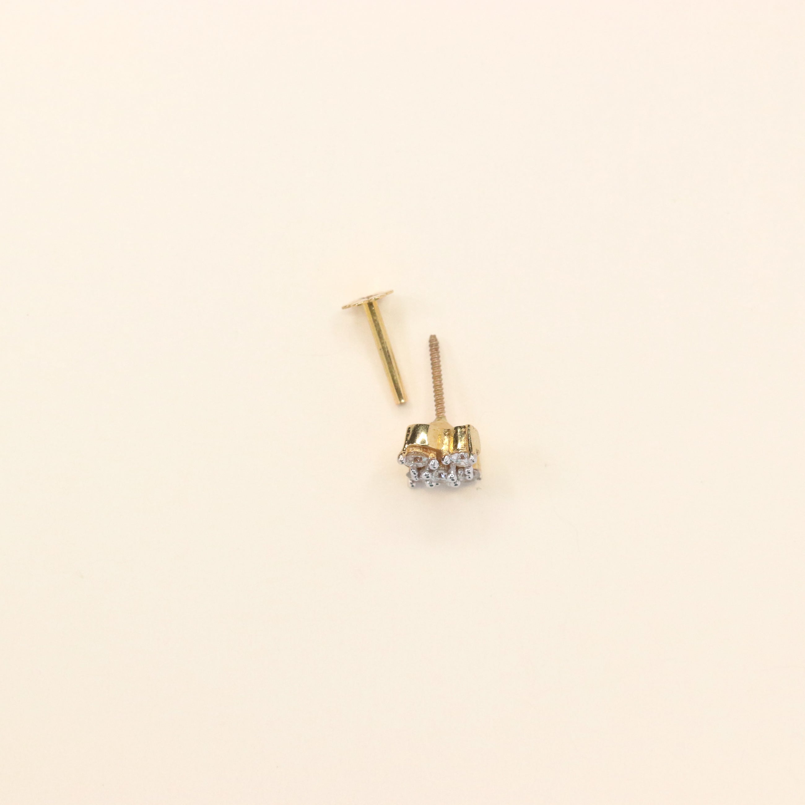 Butterfly Nose Pin with Diamonds (18K)