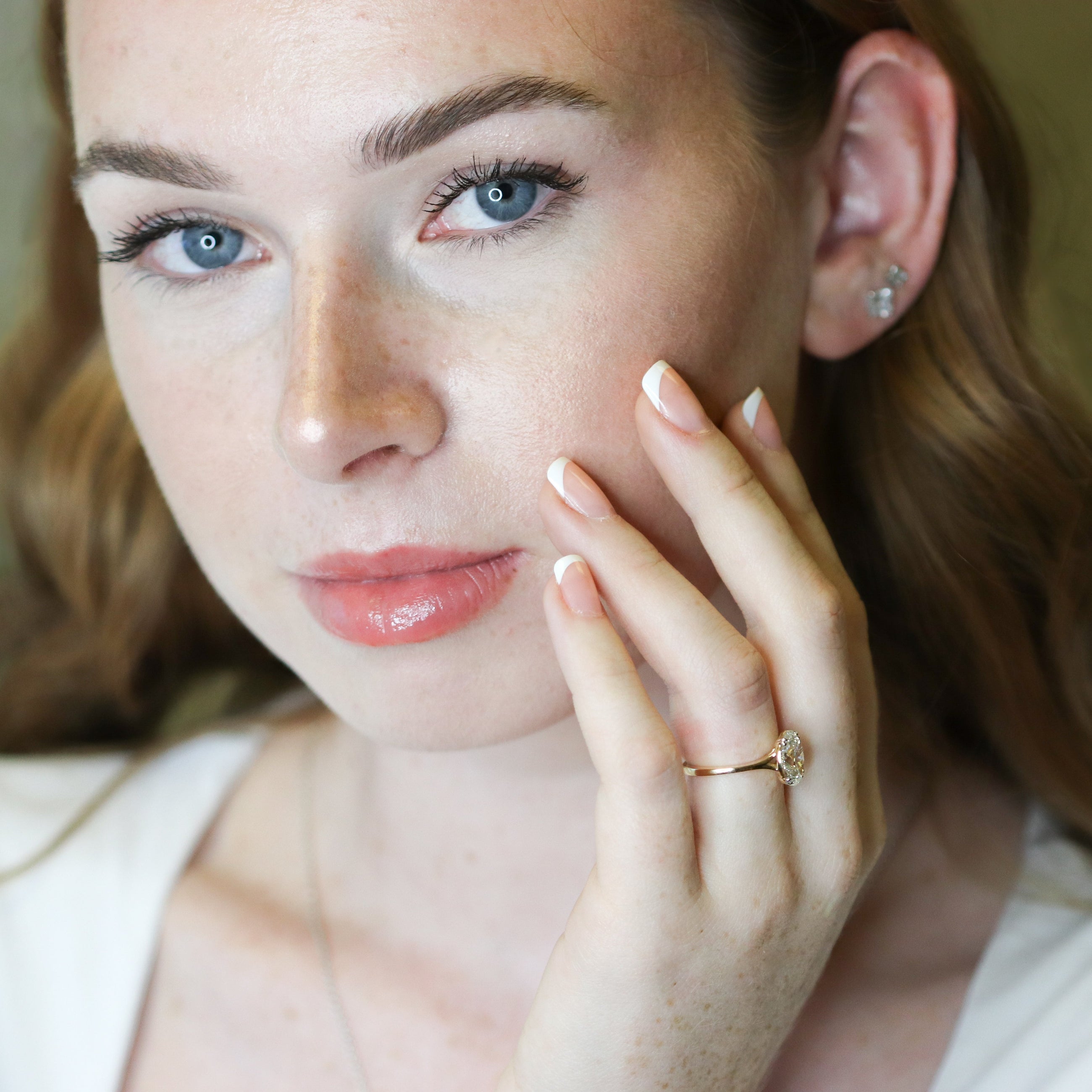 Oval Diamond Ring in Yellow Gold