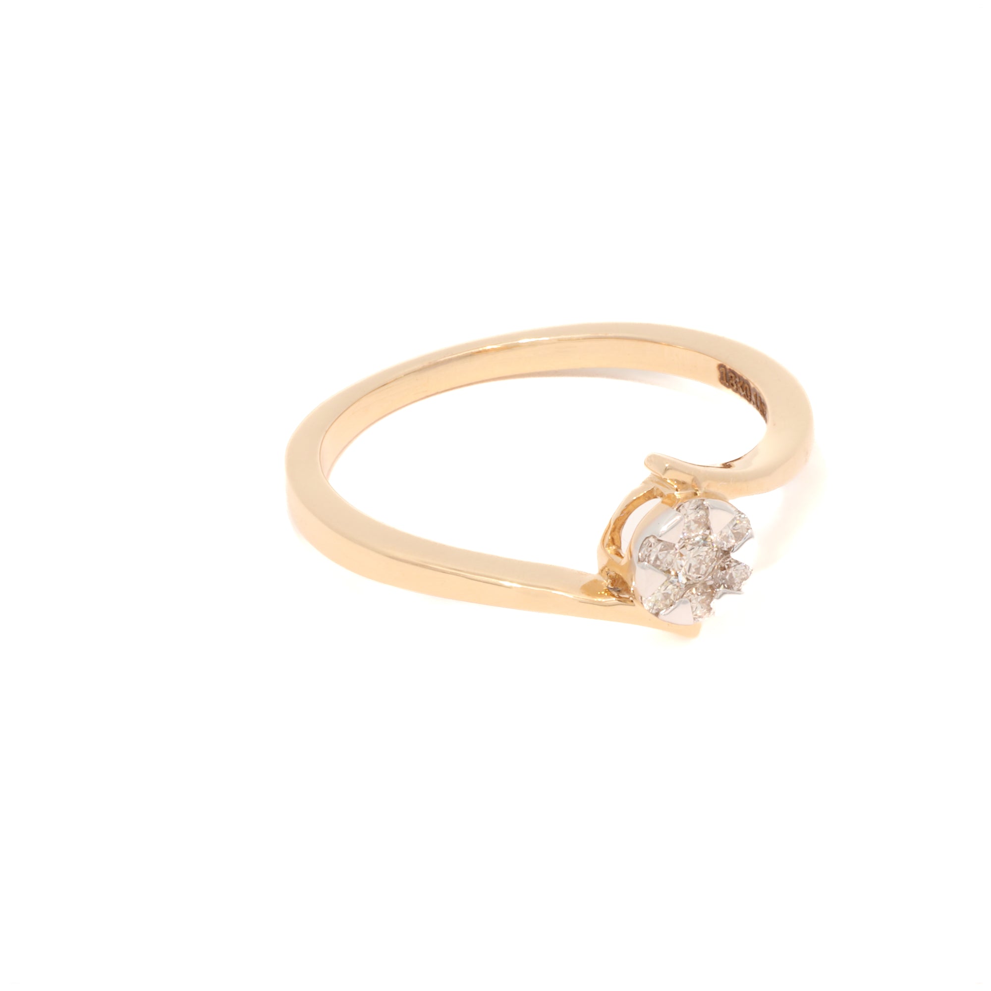Yellow gold ring with diamonds